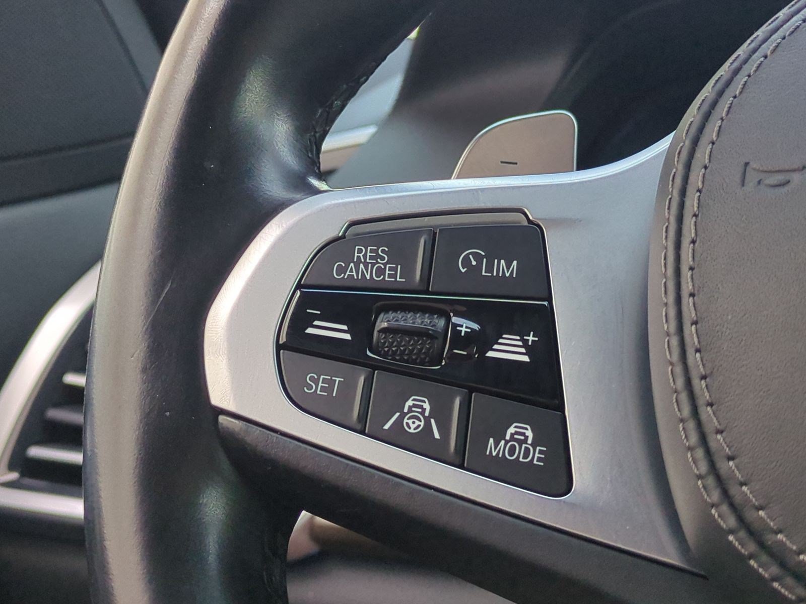 Used 2022 BMW X5 xDrive45e w/ M Sport Package AWD/4WD image 19