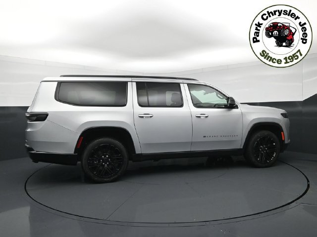New 2026 Jeep Grand Wagoneer L Limited AWD/4WD image 6