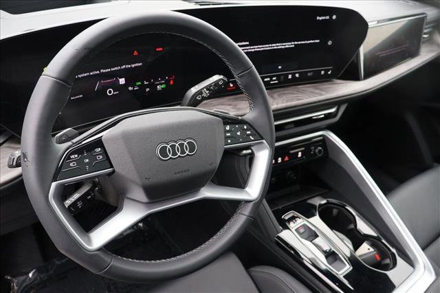 Used 2025 Audi Q5 Prestige AWD/4WD image 3