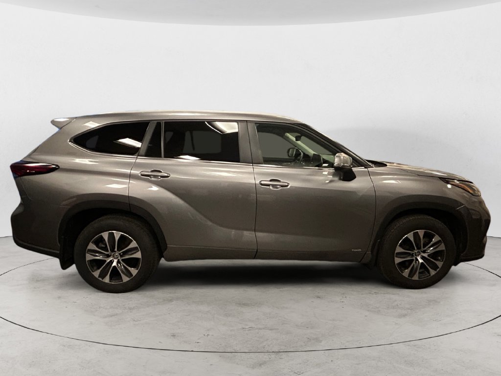 Certified 2026 Toyota Highlander XLE AWD/4WD image 6