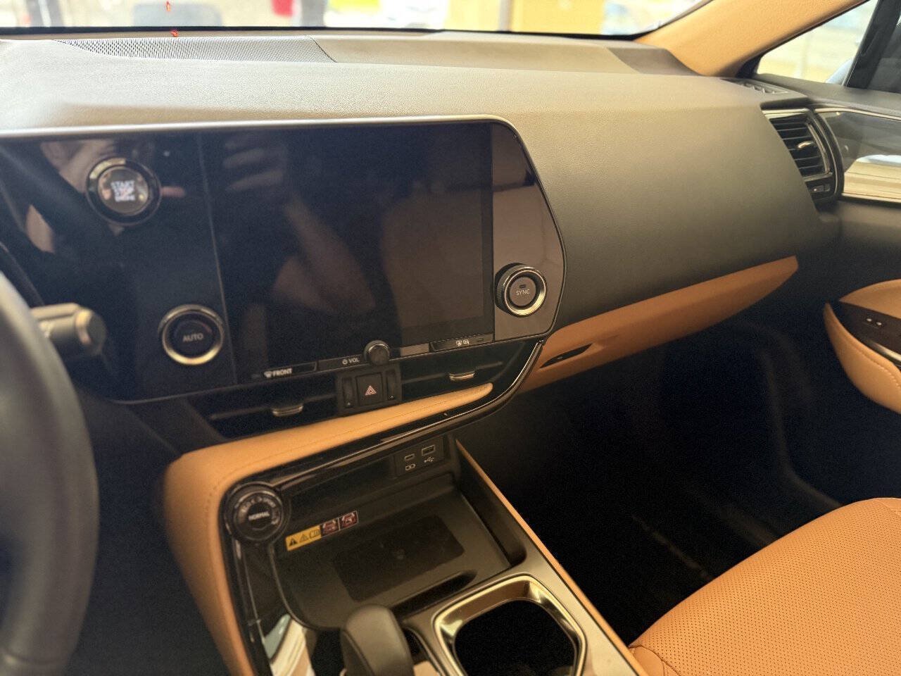 Used 2024 Lexus NX 250 FWD image 11