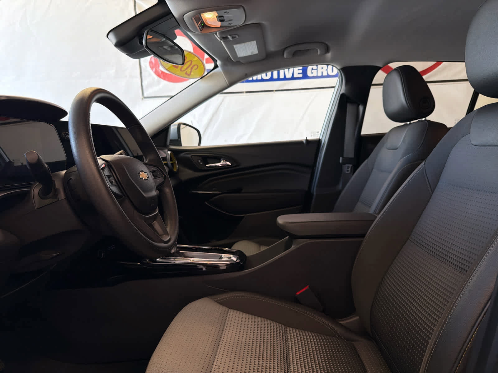 Used 2024 Chevrolet Trax LT image 14