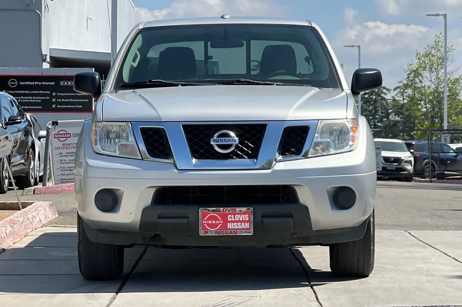 Used 2016 Nissan Frontier SV image 11