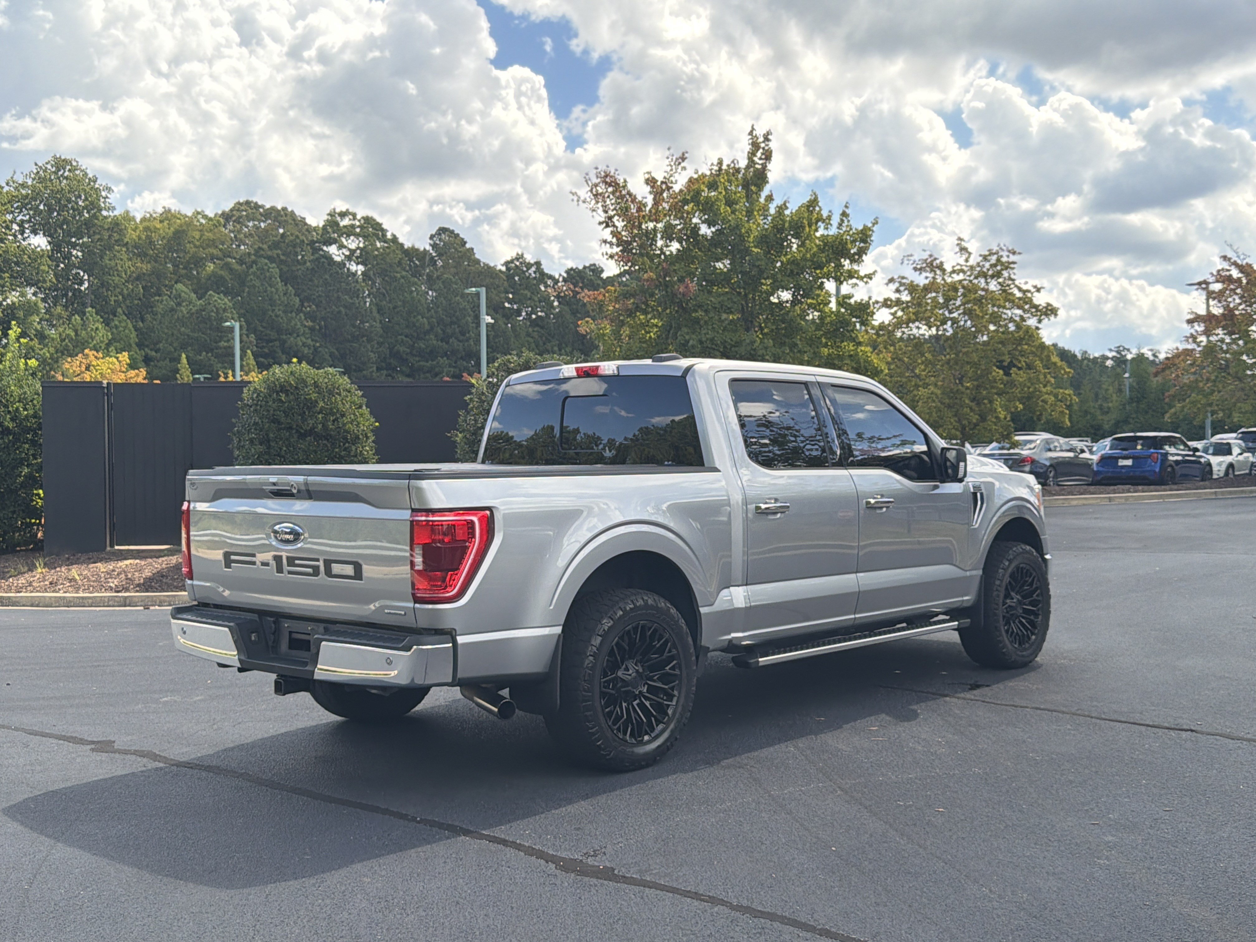 Used 2022 Ford F150 XLT w/ Equipment Group 302A High RWD image 3