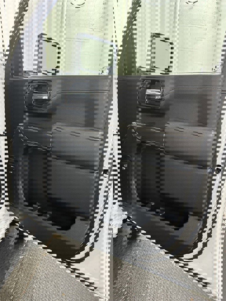 Used 2021 GMC Sierra 2500 AT4 w/ AT4 Premium Plus Package image 41