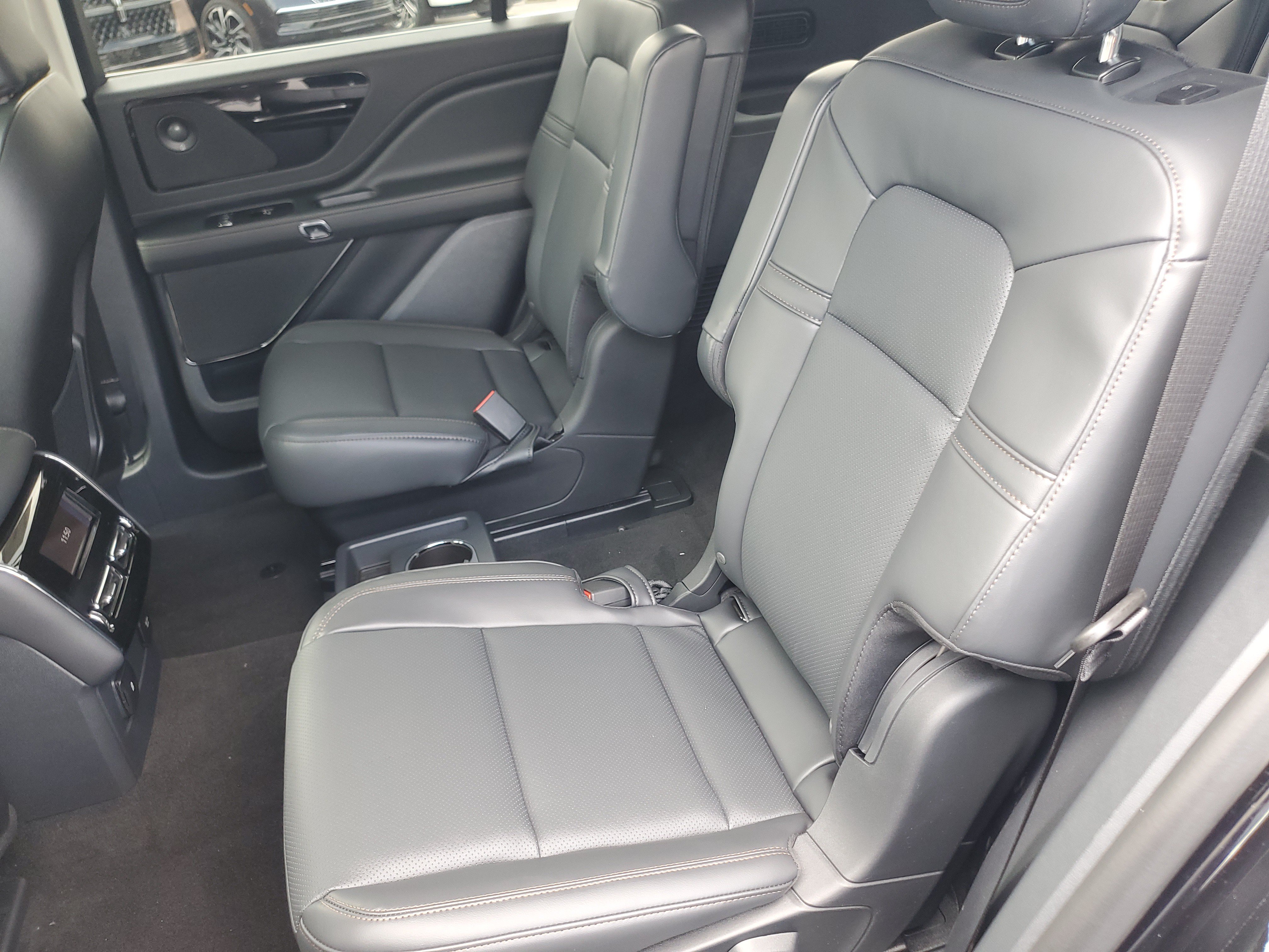 New 2026 Lincoln Aviator AWD image 26