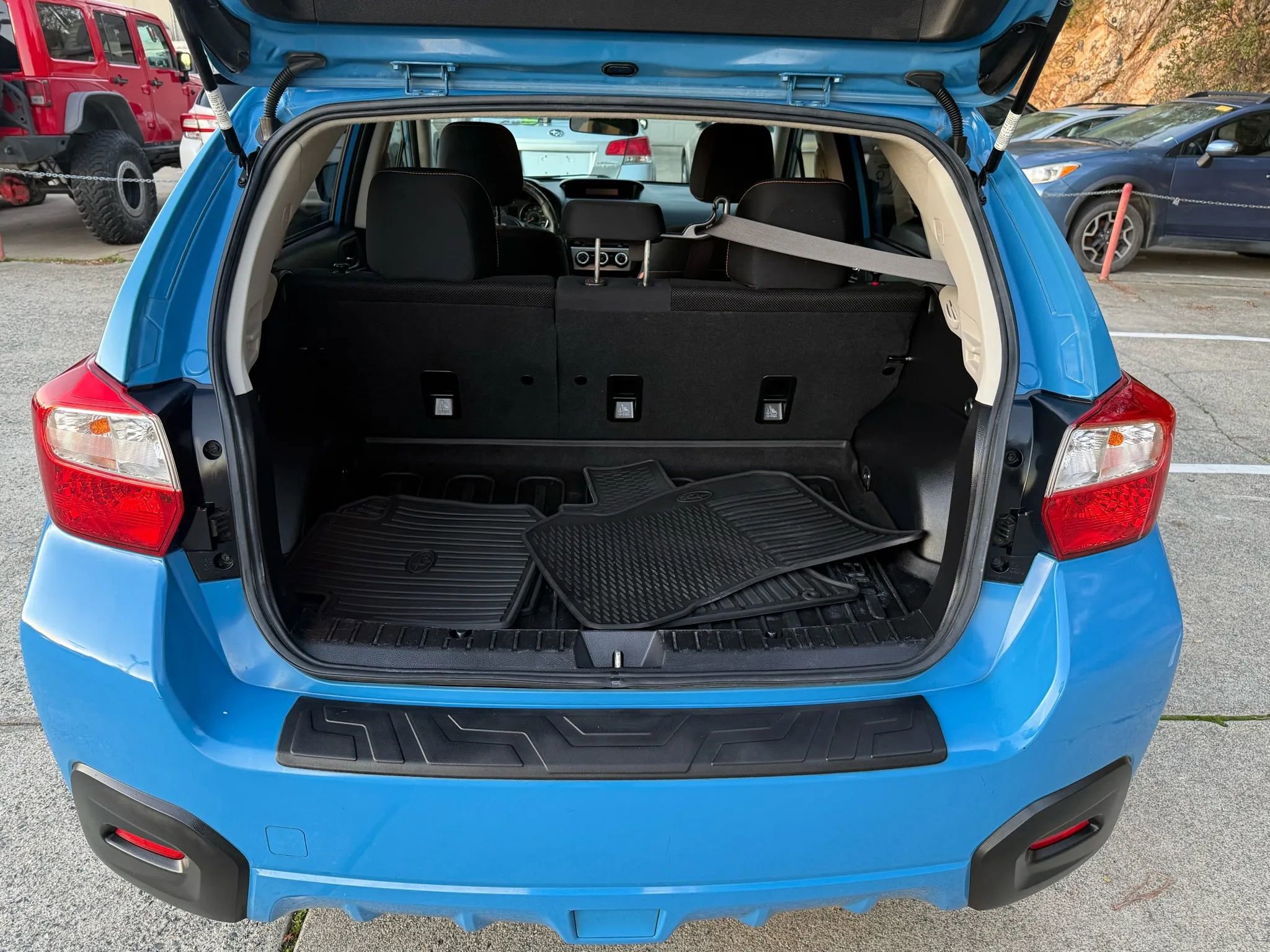 Used 2017 Subaru Crosstrek 2.0i Premium image 17