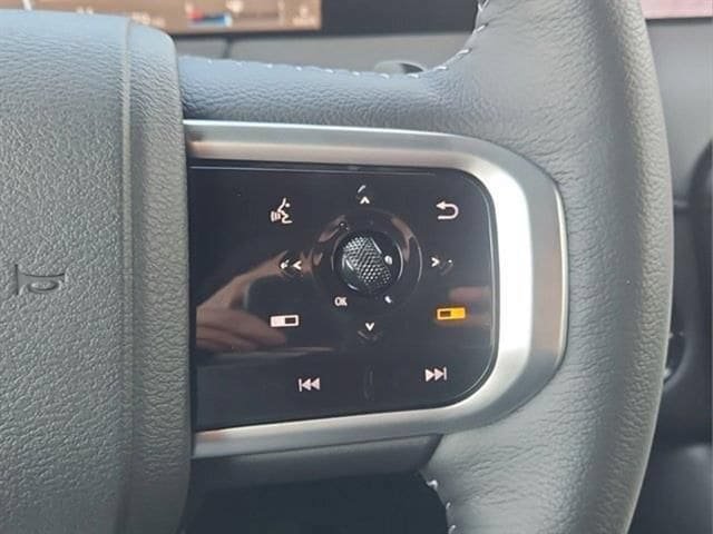 New 2025 Nissan Armada SL w/ Captain's Chari Seat Package AWD/4WD image 34