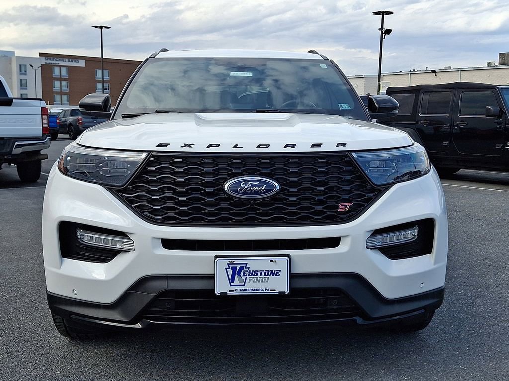 Used 2023 Ford Explorer ST w/ Equipment Group 401A image 2