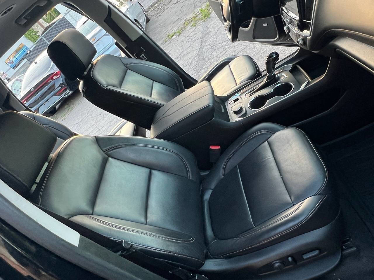 Used 2019 Chevrolet Traverse RS w/ LPO, Floor Liner Package FWD image 20