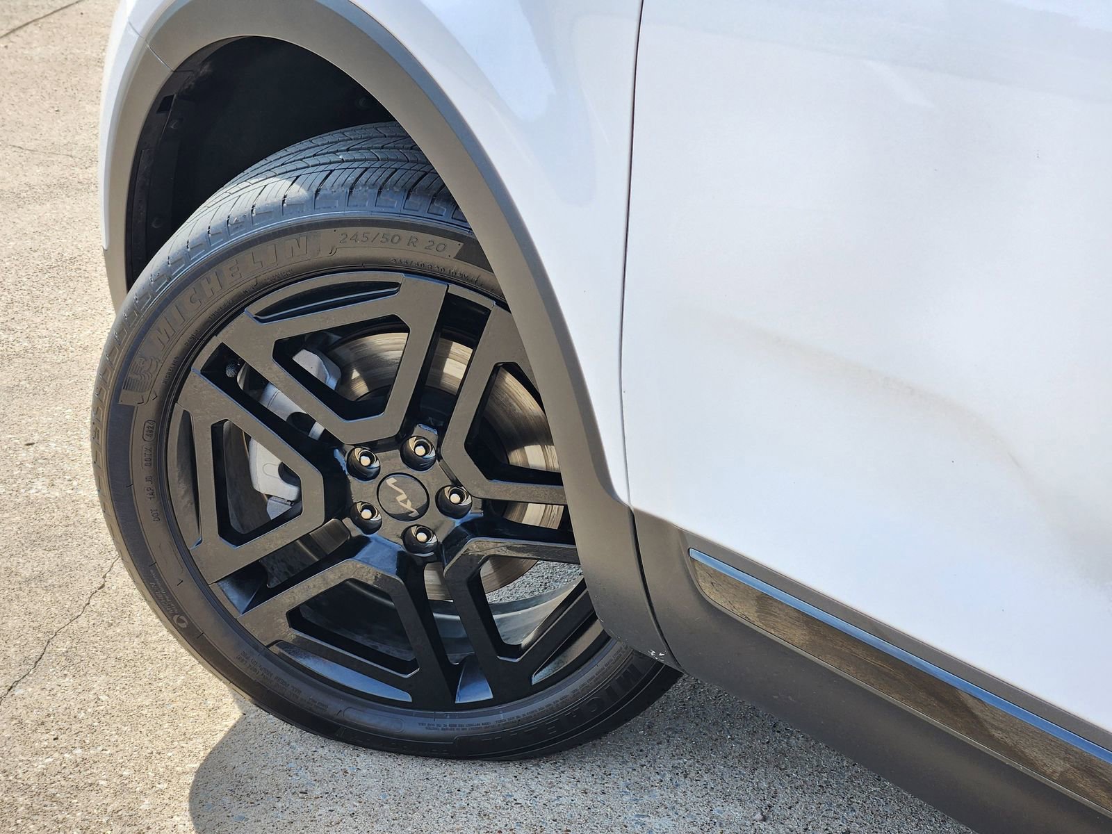 Used 2025 Kia Telluride EX X-Line image 17