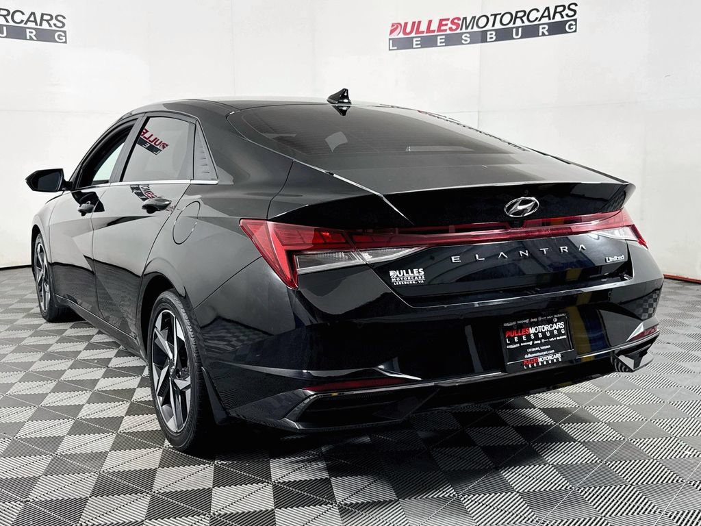 Used 2023 Hyundai Elantra Limited FWD image 5