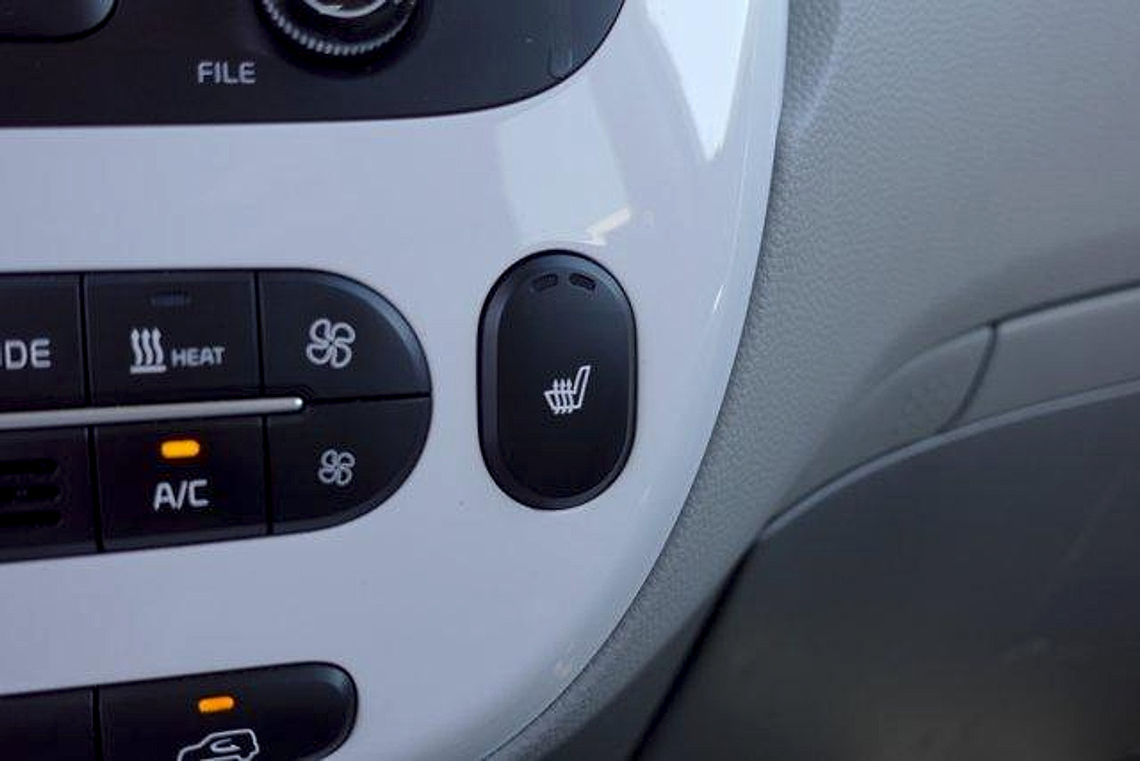 Used 2017 Kia Soul EV-e FWD image 23