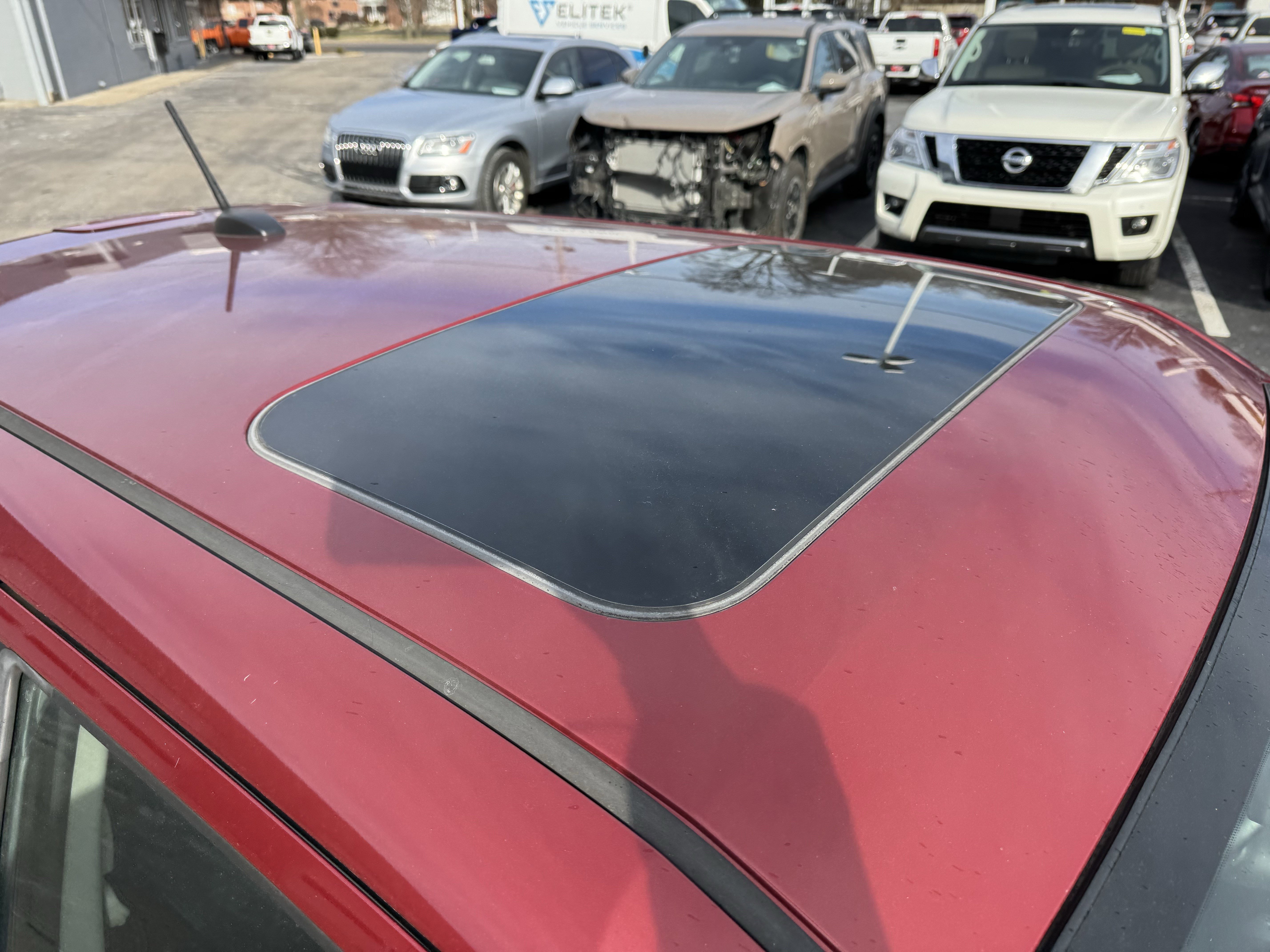 Used 2012 Nissan Juke SL image 20