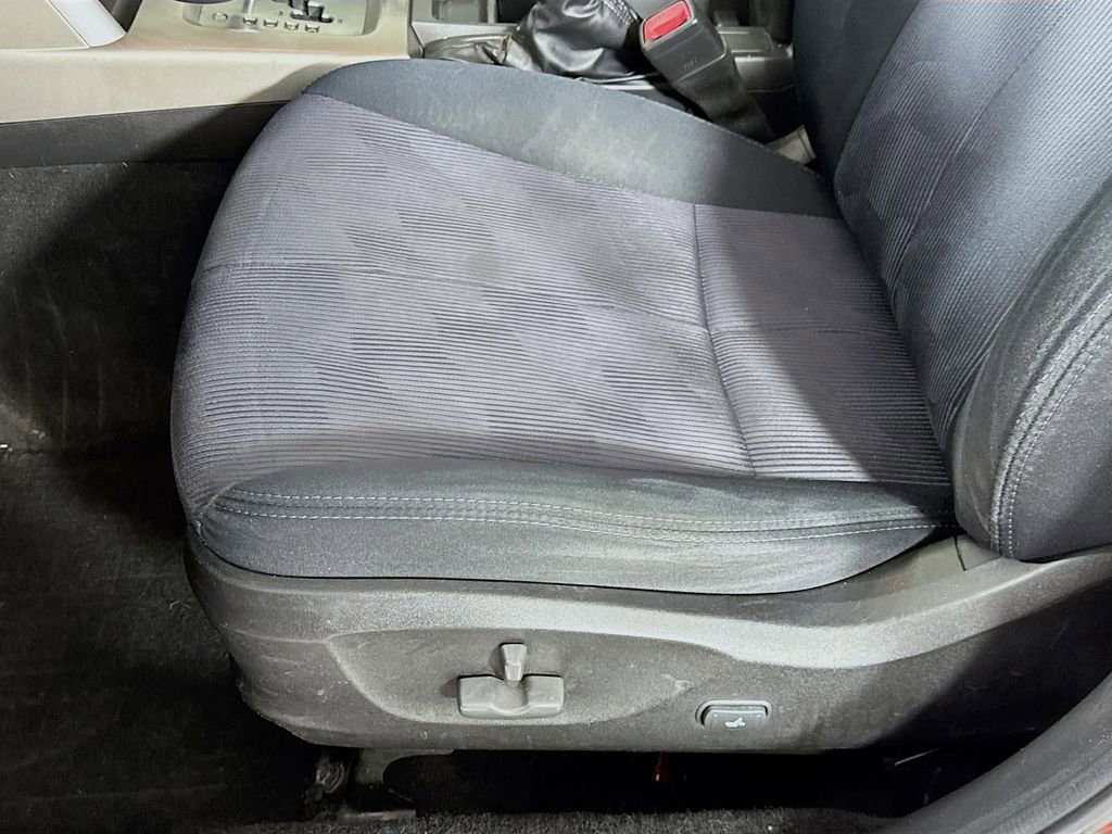 Used 2010 Subaru Forester 2.5X Premium image 21