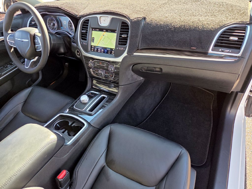 Used 2022 Chrysler 300 Touring L w/ Popular Equipment Group RWD image 22