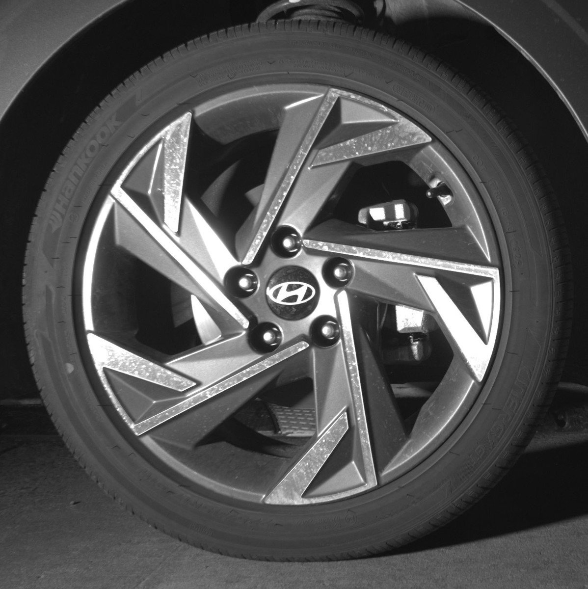 Used 2025 Hyundai Elantra SEL image 13