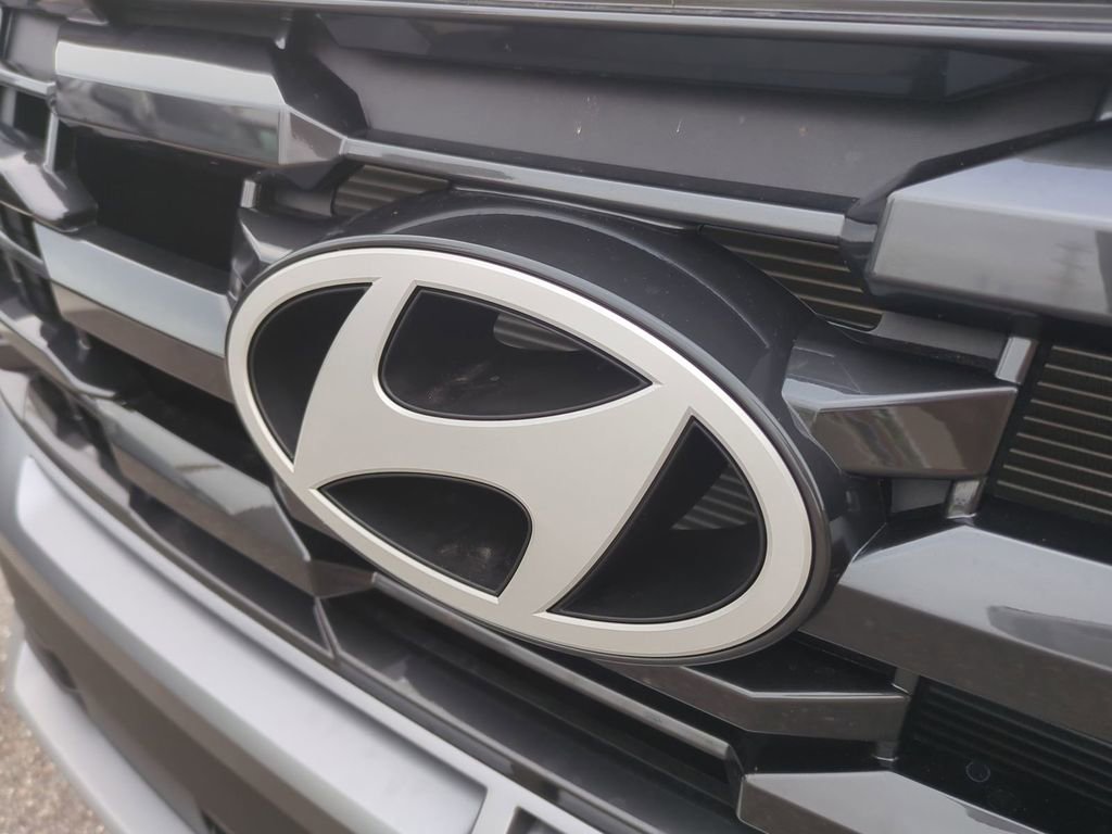 New 2026 Hyundai Tucson SE image 13