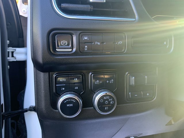 Used 2022 GMC Yukon XL SLE w/ Max Trailering Package image 6