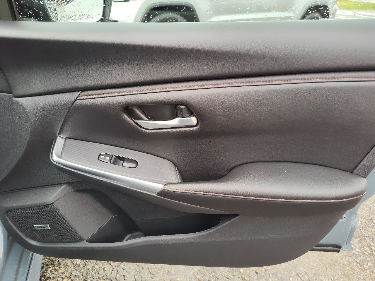 Used 2025 Nissan Sentra SR w/ SR Premium Package image 23