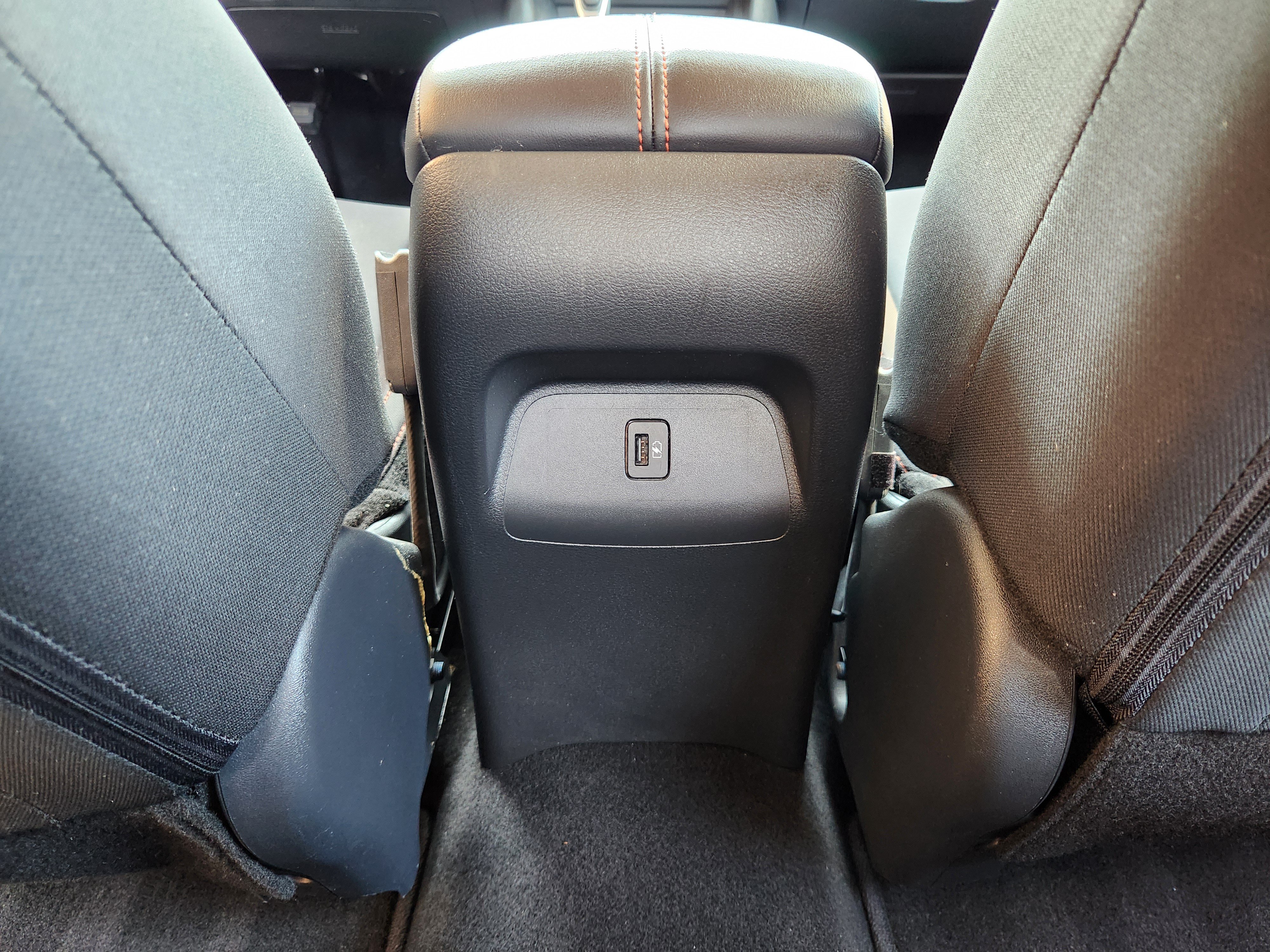 Used 2025 Nissan Sentra SR FWD image 33