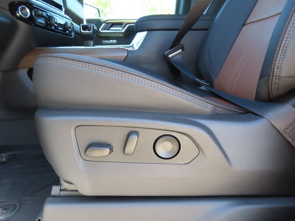 New 2026 Chevrolet Silverado 1500 High Country AWD/4WD image 10