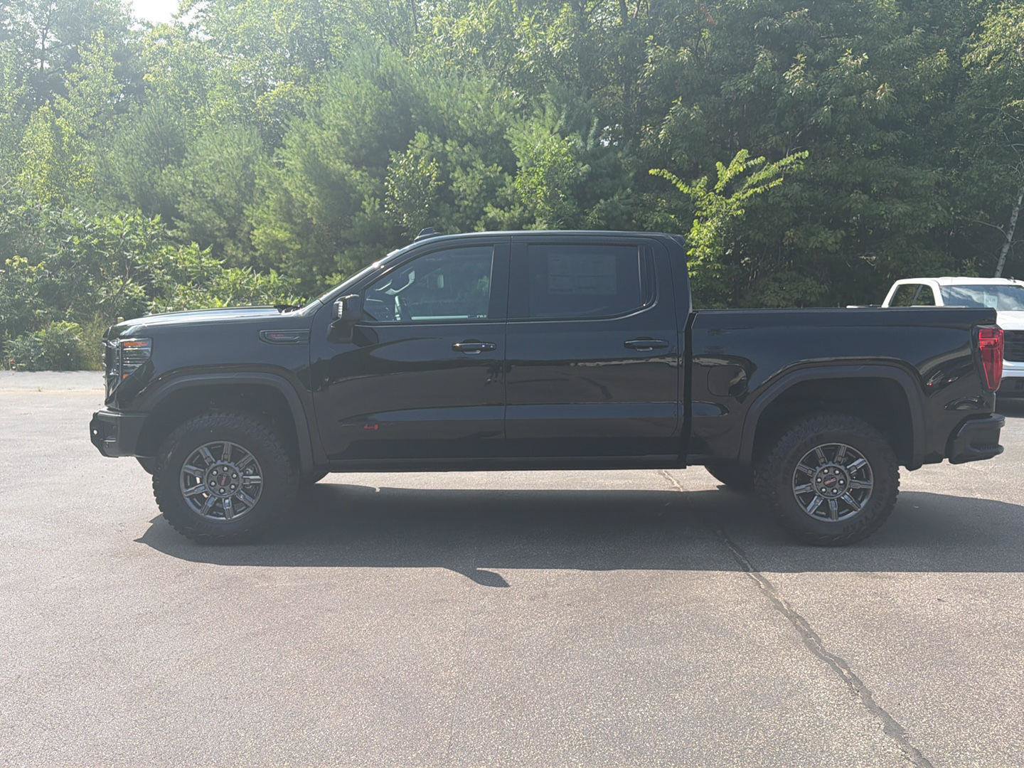 New 2026 GMC Sierra 1500 AT4X w/ LPO, Black Badging Package AWD/4WD image 2