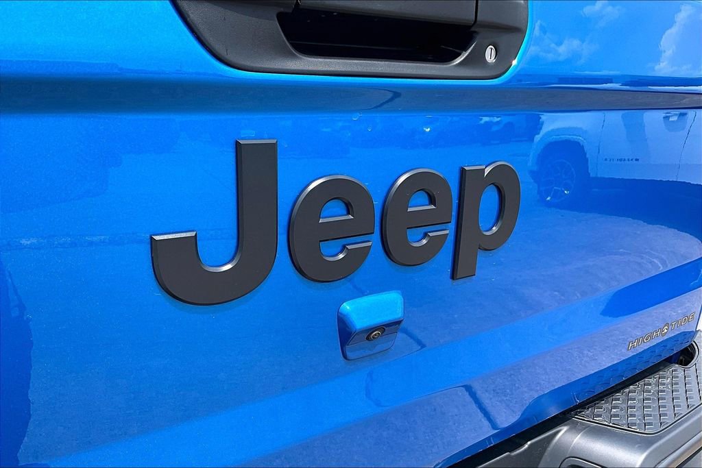 New 2025 Jeep Gladiator High Tide image 15
