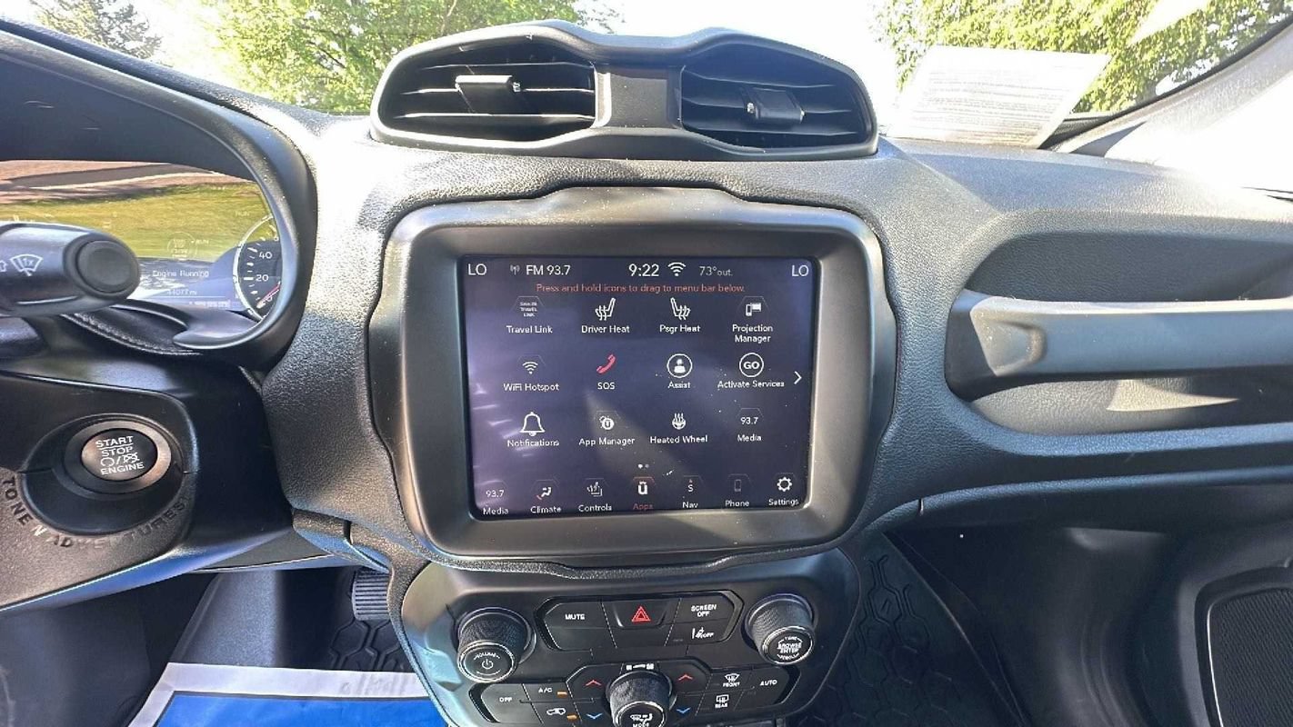 Used 2021 Jeep Renegade Limited w/ Trailer Tow Group AWD/4WD image 11