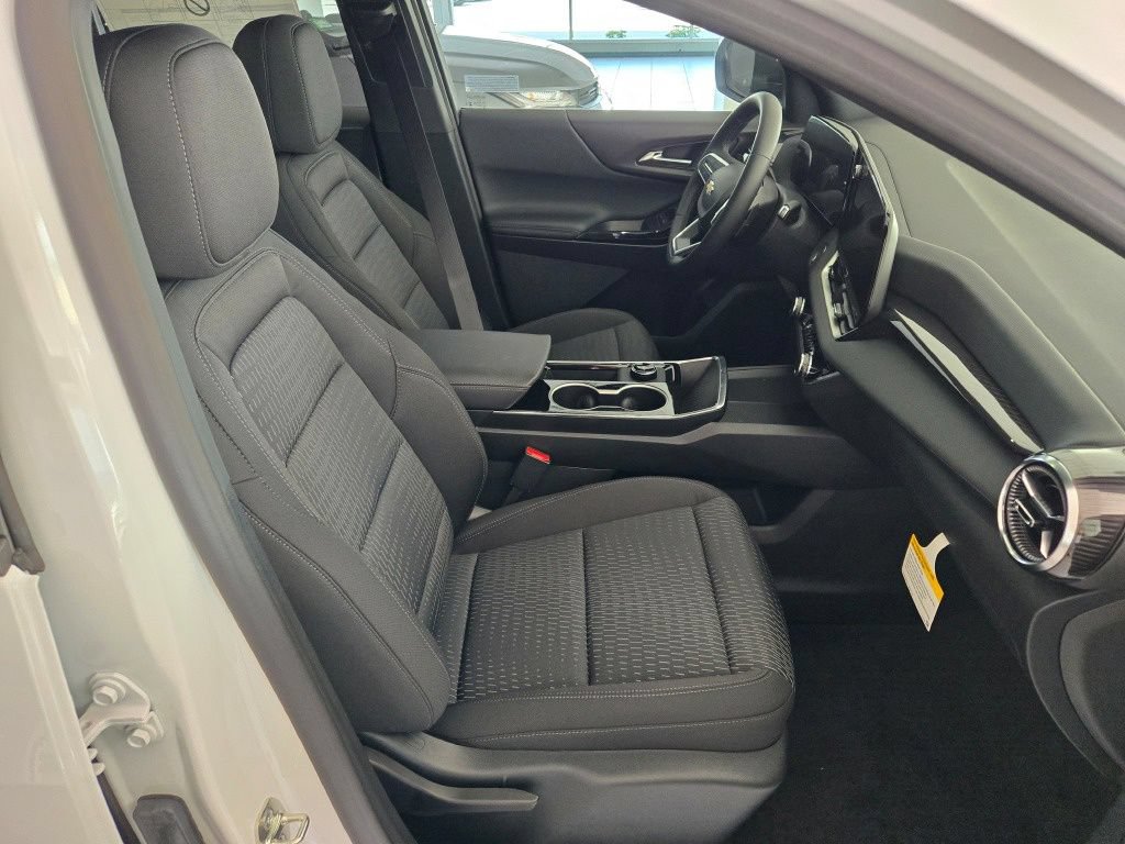 New 2027 Chevrolet Equinox LT FWD image 5