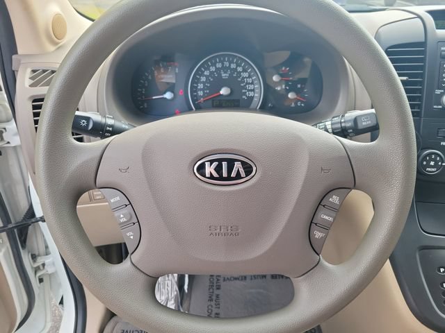 Used 2012 Kia Sedona LX FWD image 17