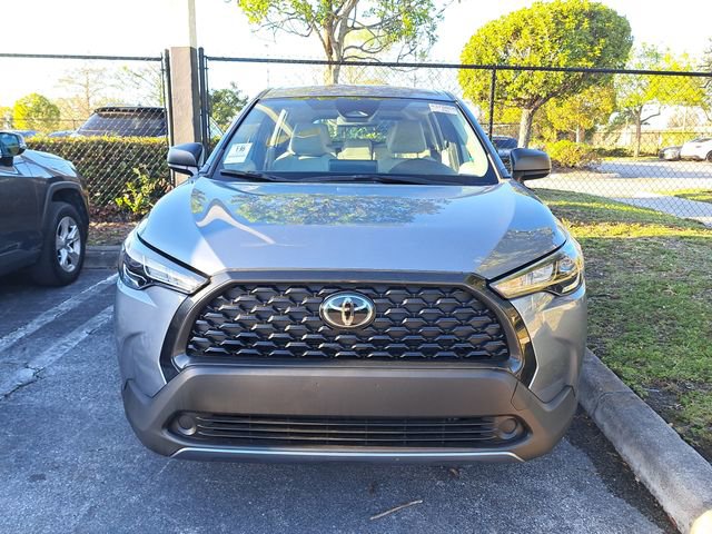 Used 2023 Toyota Corolla Cross L image 2