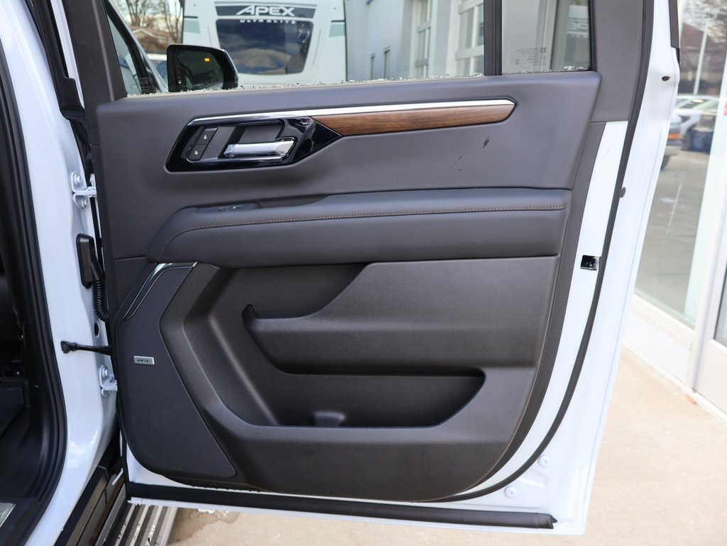 New 2026 Chevrolet Suburban High Country image 41