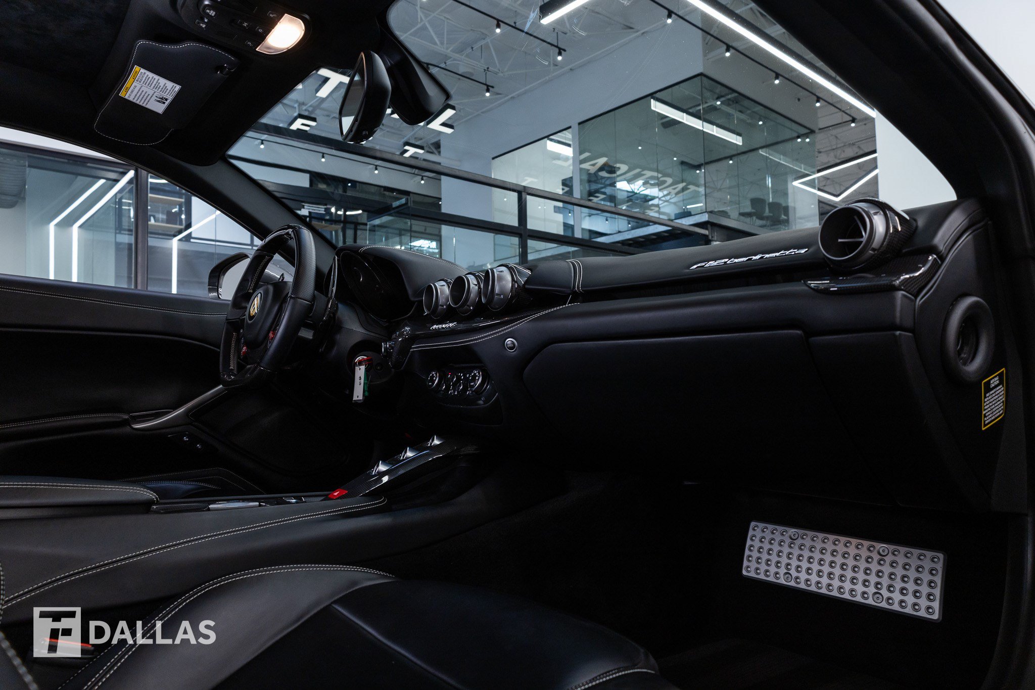 Used 2015 Ferrari F12 Berlinetta RWD image 40