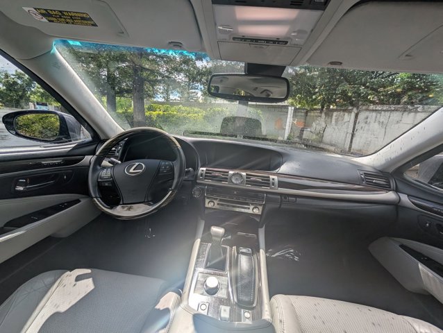 Used 2015 Lexus LS 460 w/ Comfort Package image 16