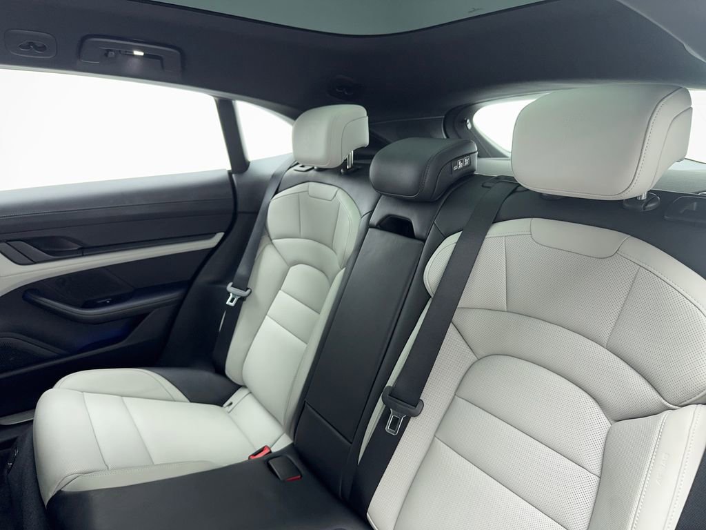 Used 2023 Porsche Taycan 4S image 40