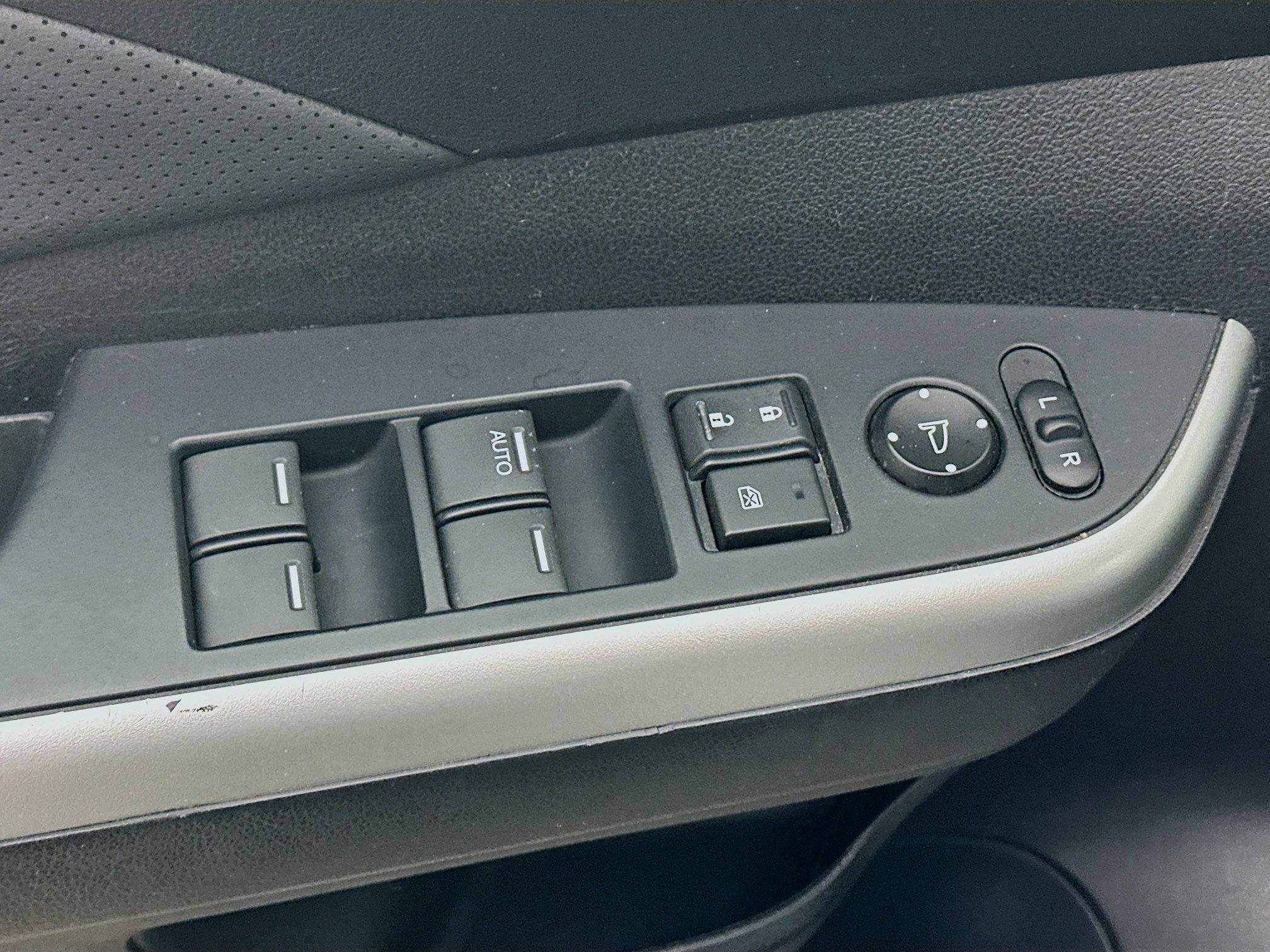 Used 2016 Honda CR-V EX-L image 15