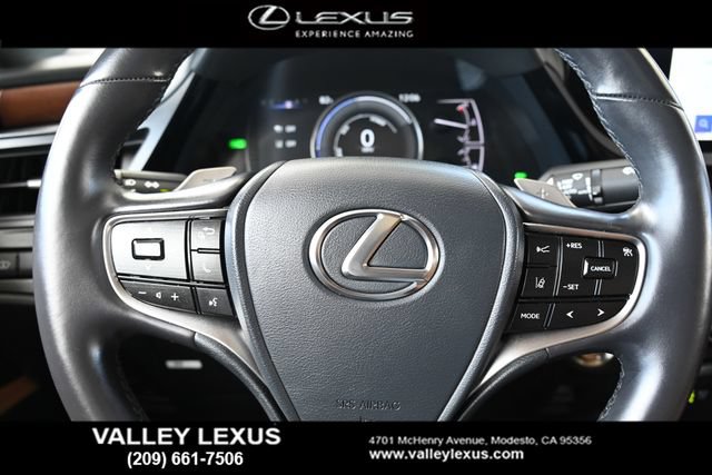 Used 2025 Lexus ES 300h w/ Premium Package FWD image 10