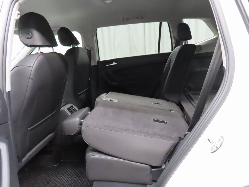 Used 2019 Volkswagen Tiguan SE image 43