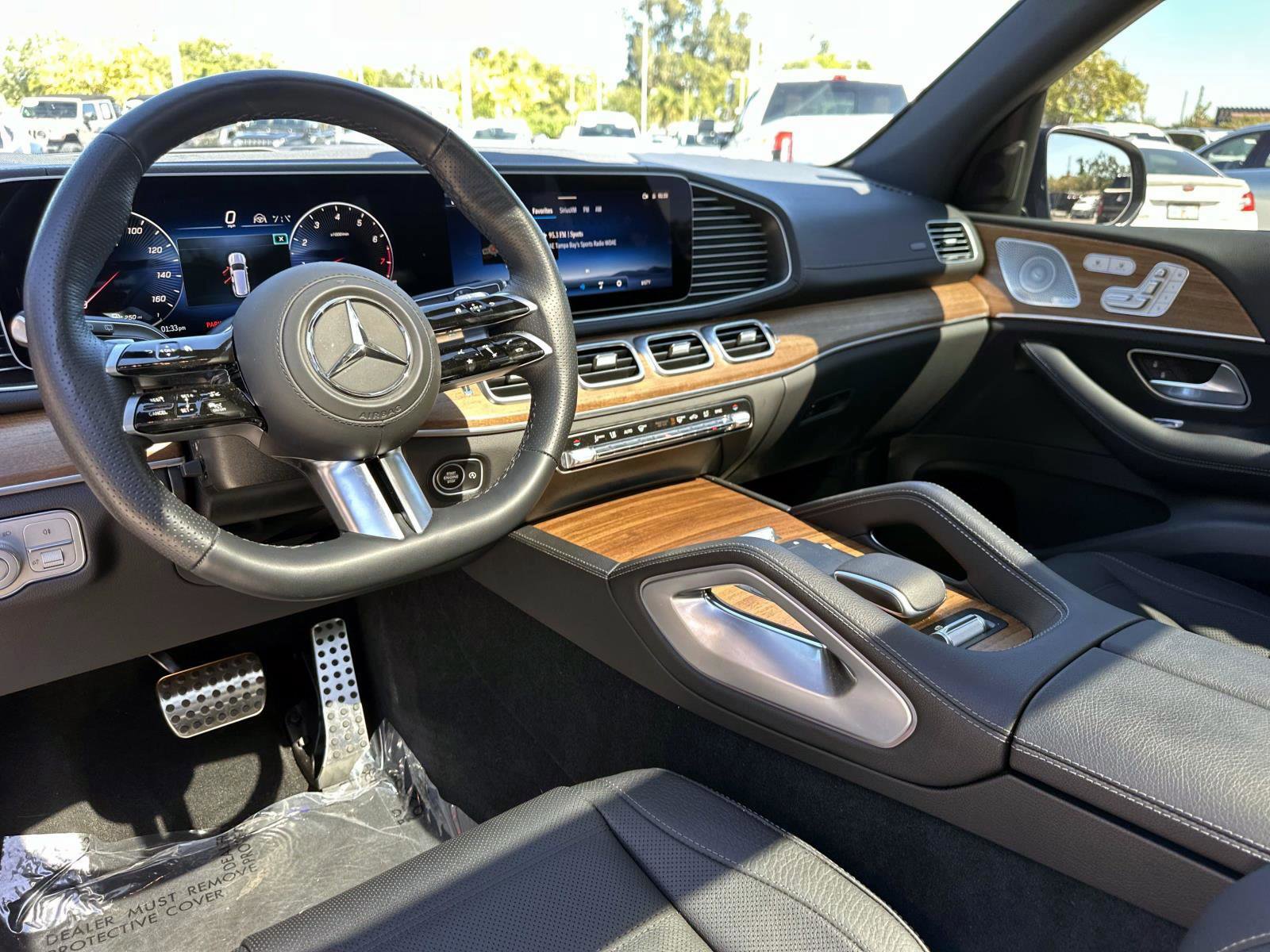 Certified 2025 Mercedes-Benz GLS 450 4MATIC image 15