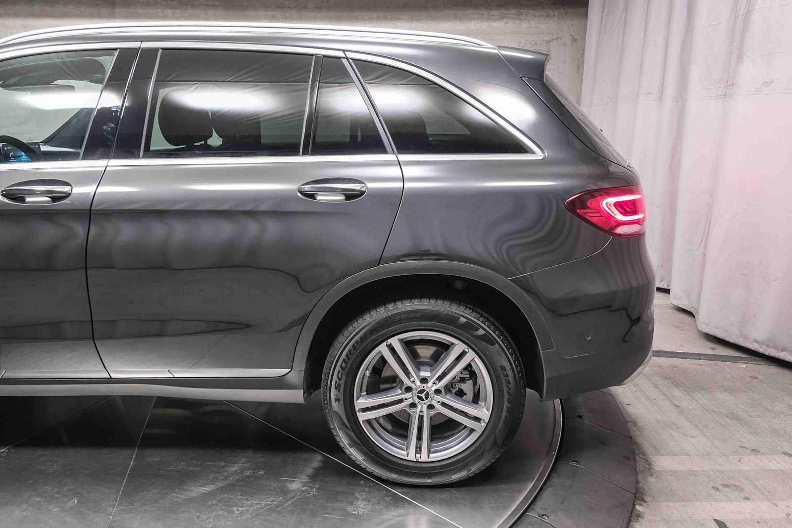Certified 2022 Mercedes-Benz GLC 300 image 8