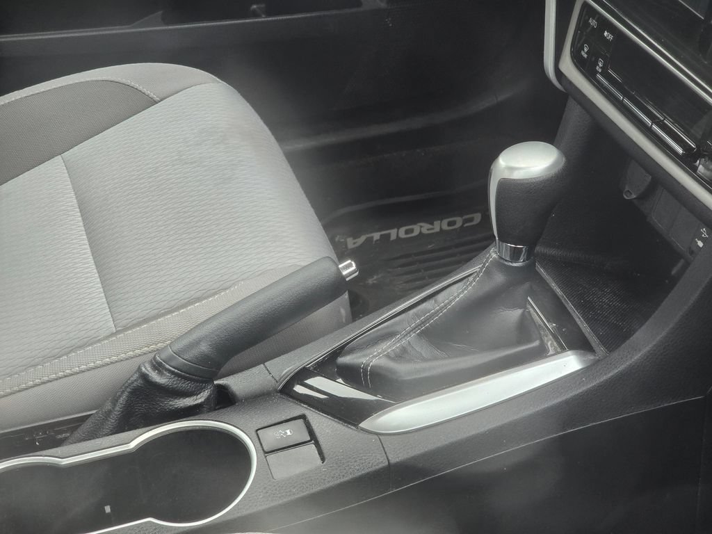 Used 2019 Toyota Corolla LE FWD image 15