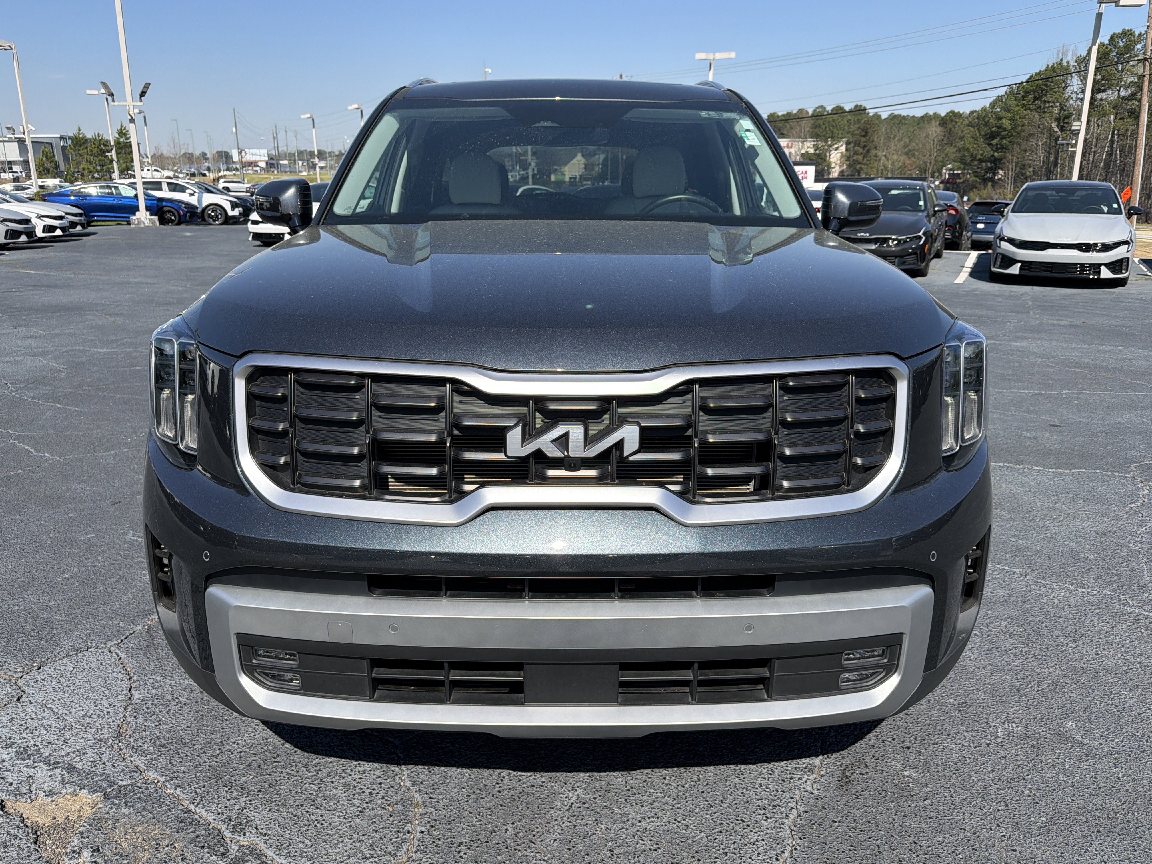 Used 2023 Kia Telluride SX image 2