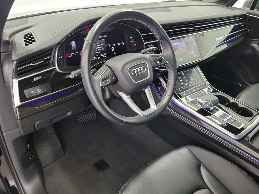 Used 2025 Audi Q7 3.0T Premium Plus AWD/4WD image 21