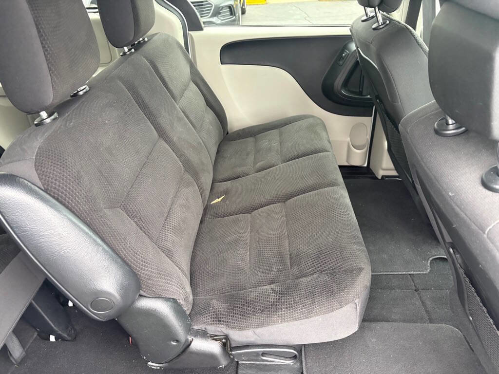 Used 2019 Dodge Grand Caravan SE image 11