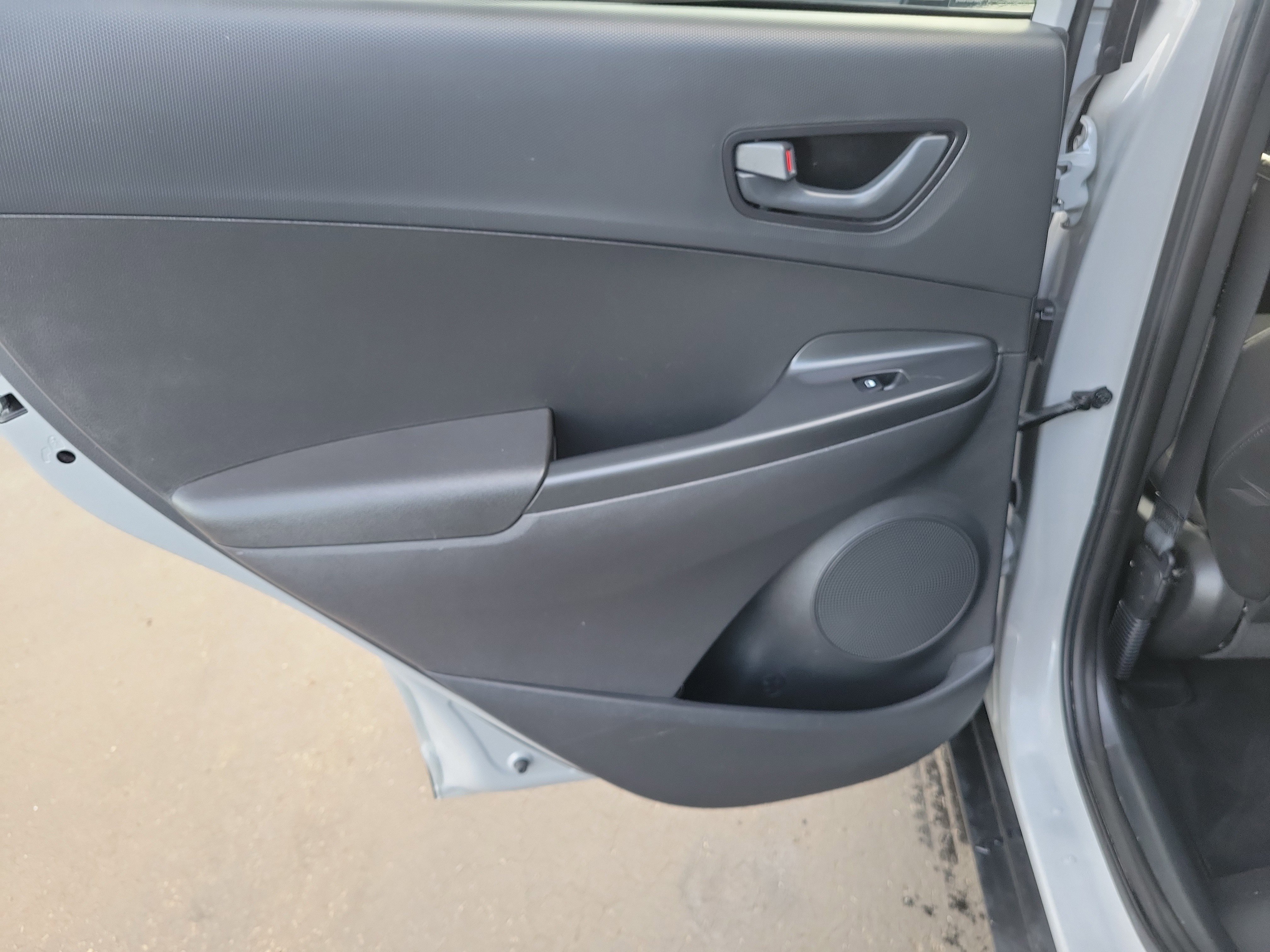 Used 2023 Hyundai Kona SEL image 14