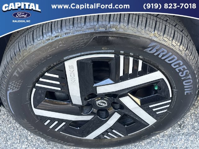 Used 2025 Nissan Kicks SV FWD image 13