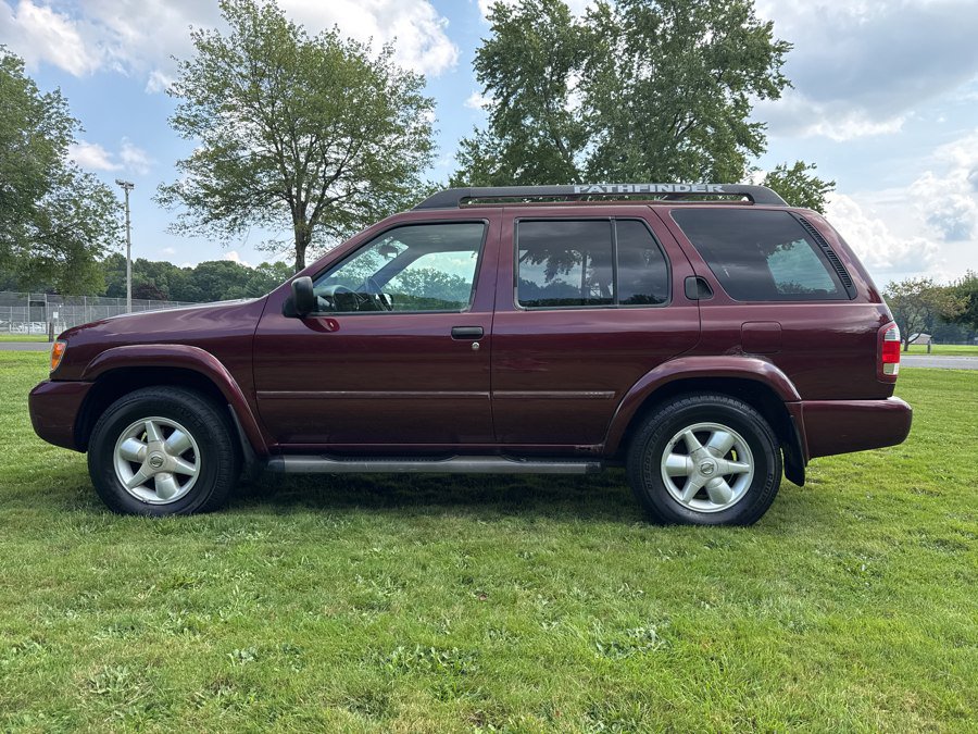 Used 2002 Nissan Pathfinder SE AWD/4WD image 35