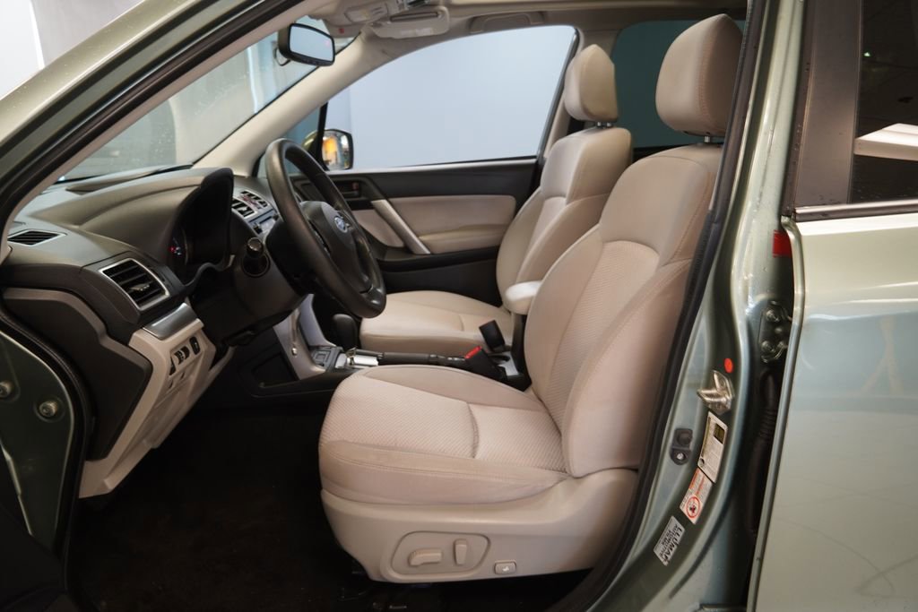 Used 2016 Subaru Forester 2.5i Premium image 6