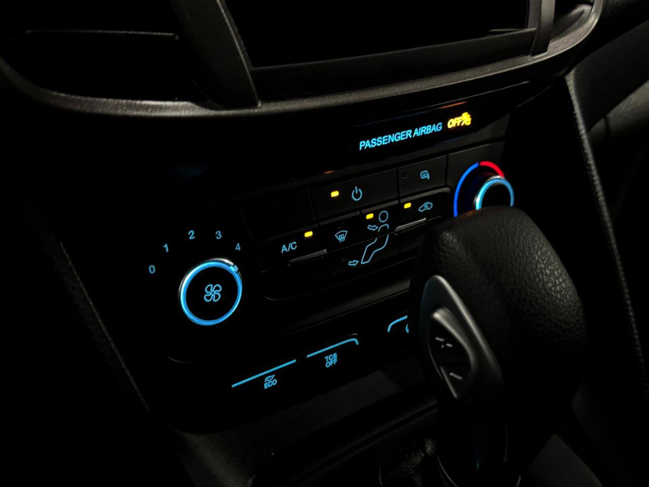Used 2022 Ford Transit Connect XL FWD image 19